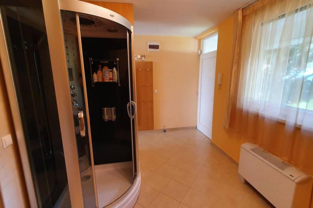Igenyes 4 Fos Apartman Koezvetlen A Strandnal Apartment Csopak Bagian luar foto